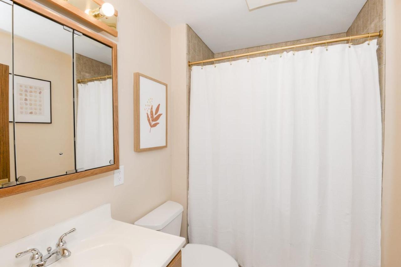 파고 Unique Two Story With A Vintage Flare 빌라 외부 사진