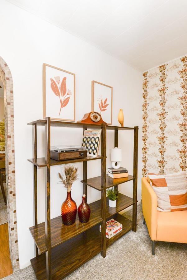 파고 Unique Two Story With A Vintage Flare 빌라 외부 사진